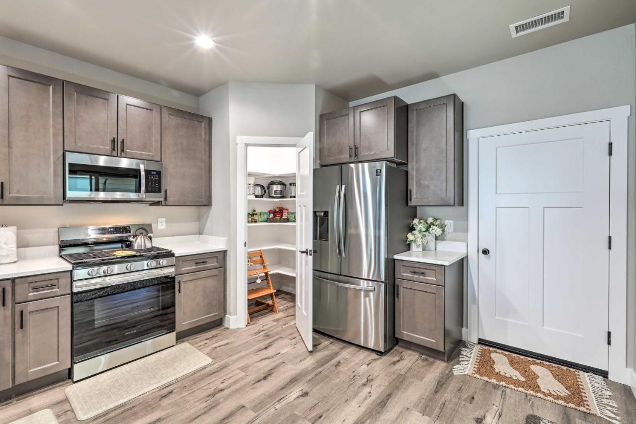 Modern Flagstaff Home, 4 Mi To Downtown! Εξωτερικό φωτογραφία